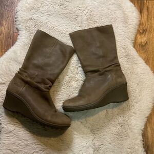 Keen Boots Women's 8 Akita Wedge Heels‎ Knee High Pull On 1007695 Brown Leather